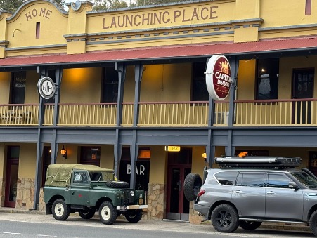 Lunch at Launching Place hotel