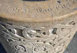 Venetian well-head